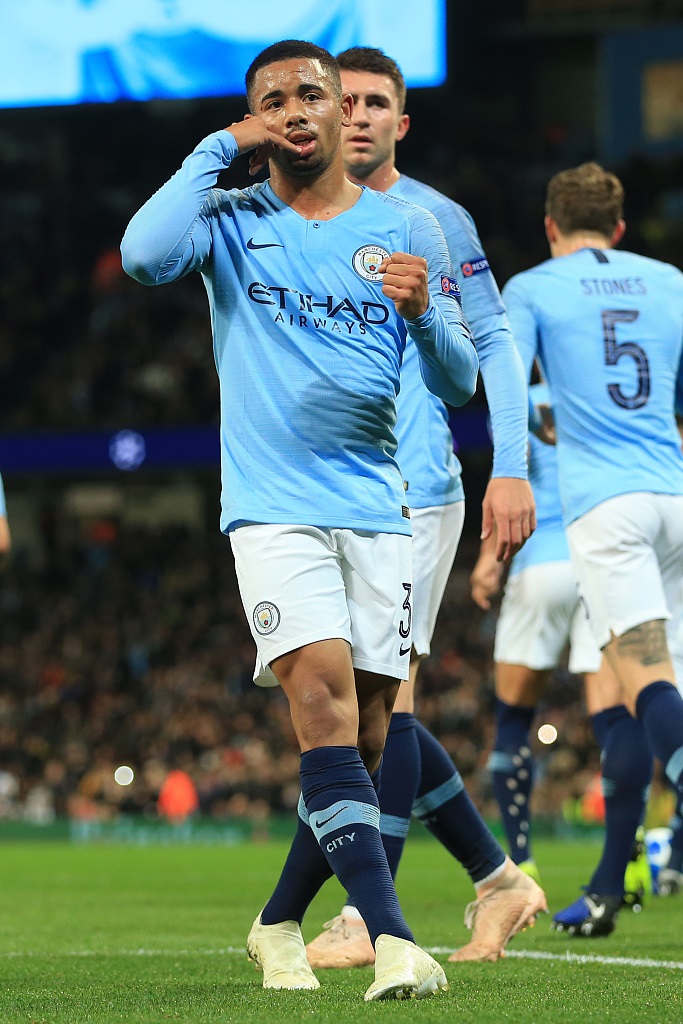 莱比锡红牛逆转里昂，阿圭罗惊艳四座