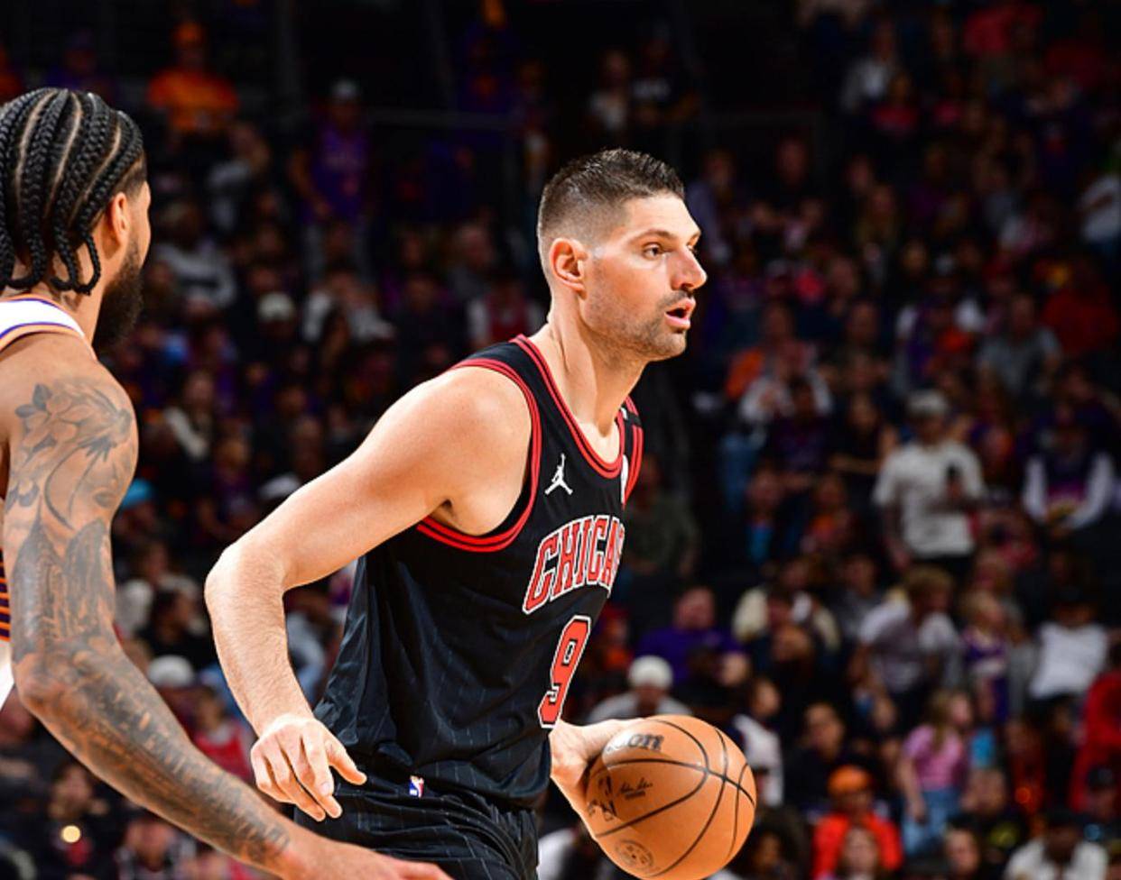 公牛翻盘太阳，布克高光表现