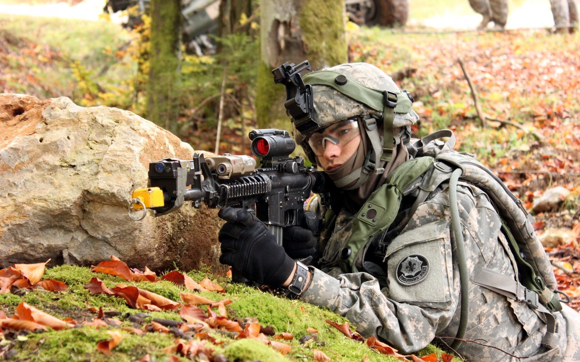 从边缘到巅峰，体育中唯一性的双重奏鸣