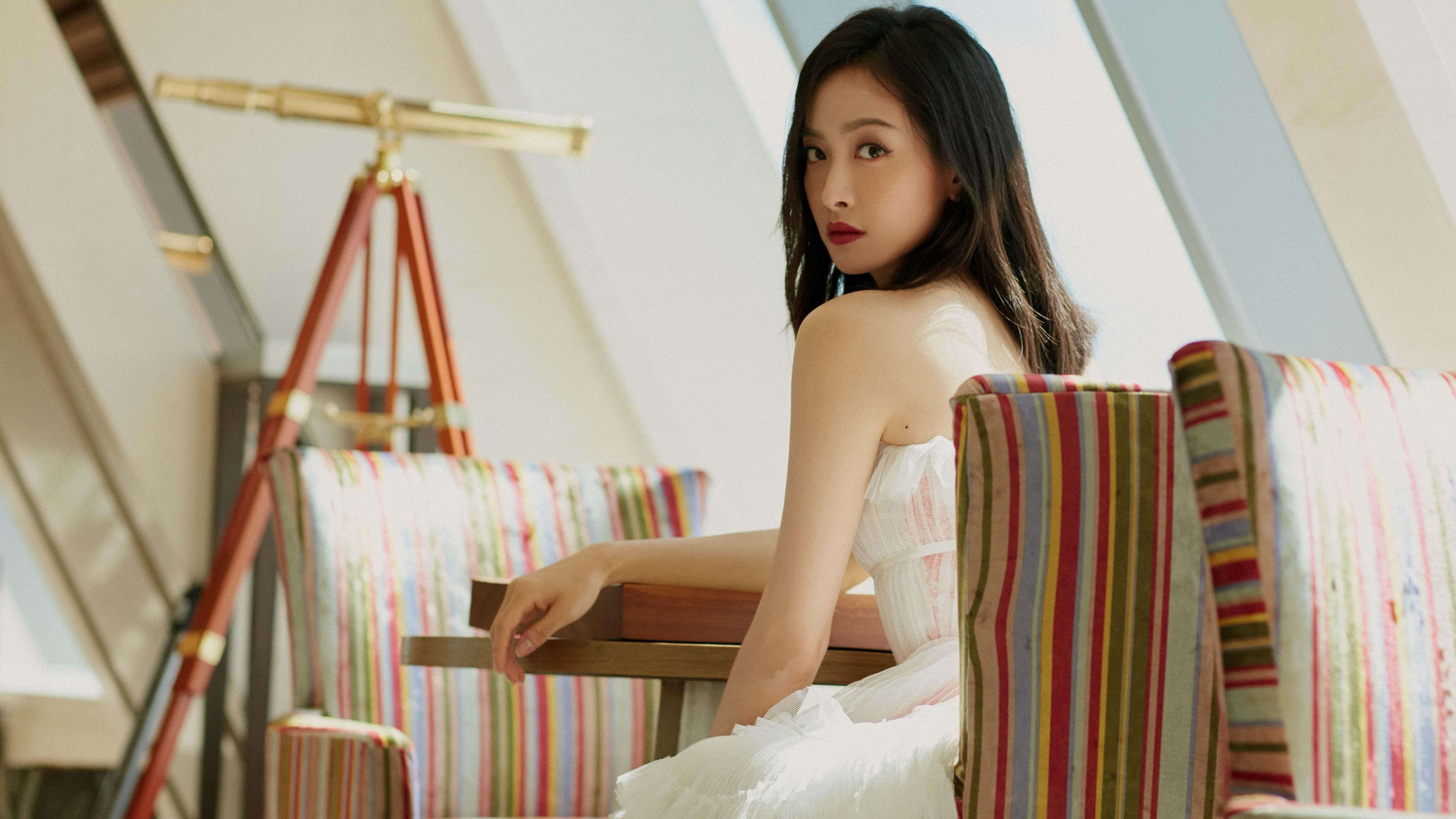 无声的咆哮，芝加哥公牛，是怎样在浓眉的指尖上翻盘俄克拉荷马的？